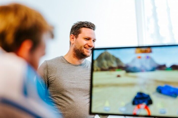 Kristoffer Hagens idé om å kombinere spill og trening ble først til en mastergrad og senere til et doktorgradsprosjekt. (Foto: NTNU) Kristoffer Hagens idé om å kombinere spill og trening ble først til en mastergrad og senere til et doktorgradsprosjekt. (Foto: NTNU)