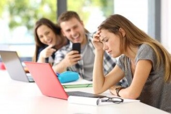 Et dårlig sosialt liv og egne forventninger til høye karakterer er noe av det som stresser unge jenter mest. (Foto: Antonio Guillem / Shutterstock / NTB scanpix) Et dårlig sosialt liv og egne forventninger til høye karakterer er noe av det som stresser unge jenter mest. (Foto: Antonio Guillem / Shutterstock / NTB scanpix)