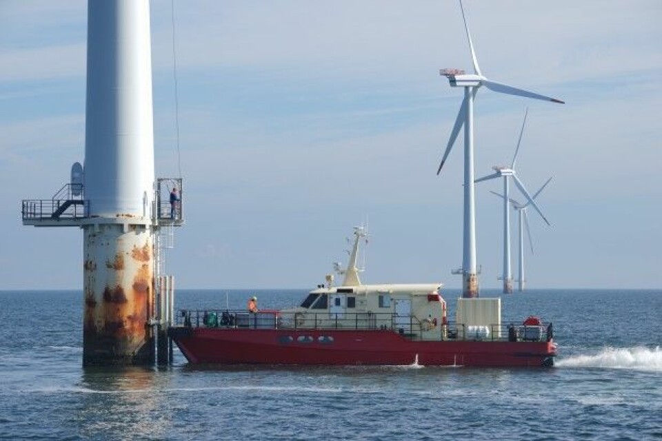 Shoreline lager programvare som kan gjøre drift og vedlikehold på vindmøller til havs mer effektivt. Her ser vi vedlikehold av vindmøllepark i praksis. (Foto: Simen Malmin)