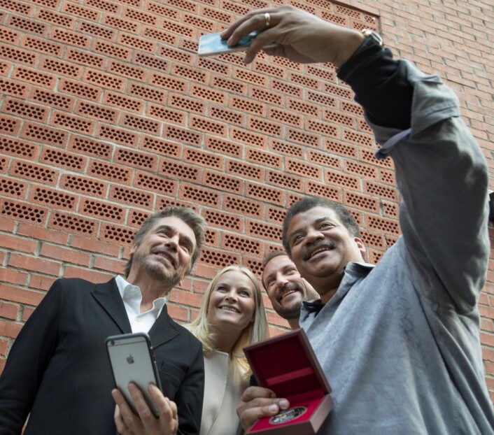 Rollebytte: Dette bildet ville Neil deGrasse Tyson ha med hjem. Sammen med kronprinsparet og Jean-Michel Jarre. (Foto: Thor Nielsen, NTNU) Rollebytte: Dette bildet ville Neil deGrasse Tyson ha med hjem. Sammen med kronprinsparet og Jean-Michel Jarre. (Foto: Thor Nielsen, NTNU)