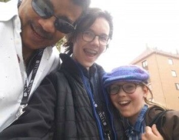 Tid for selfie! Neil deGrasse Tyson, Peder Vaagland og Andreas Vaagland. (Foto: Peder Vaagland) Tid for selfie! Neil deGrasse Tyson, Peder Vaagland og Andreas Vaagland. (Foto: Peder Vaagland)