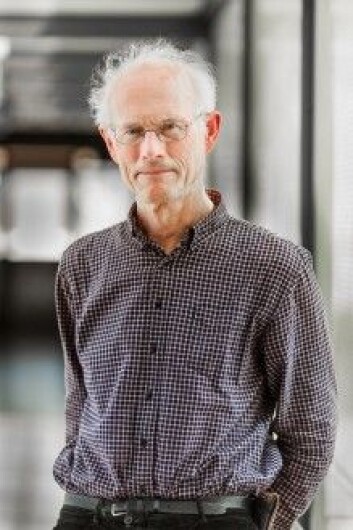 Da NTNU-professor Jan Myrheim var barn, lurte han på hvordan månens bakside så ut. (Foto: Julie Gloppe Solem) Da NTNU-professor Jan Myrheim var barn, lurte han på hvordan månens bakside så ut. (Foto: Julie Gloppe Solem)