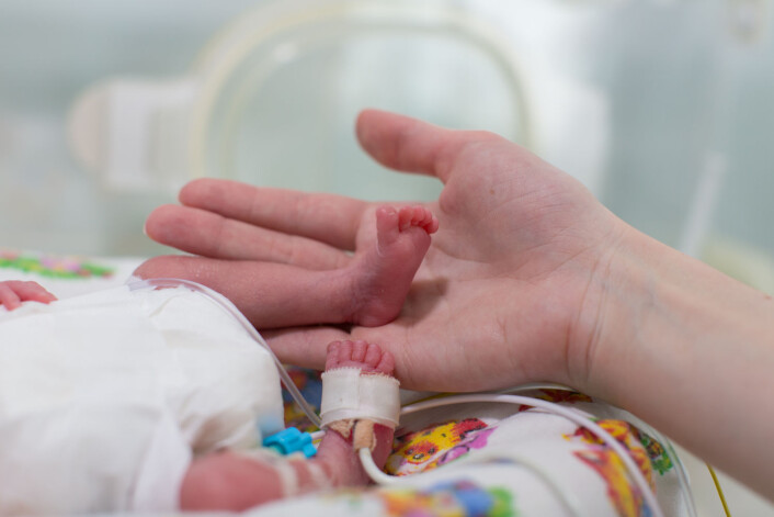 En baby født i uke 23 kan veie så lite som et halvt kilo. (Foto: Shutterstock/NTB scanpix) En baby født i uke 23 kan veie så lite som et halvt kilo. (Foto: Shutterstock/NTB scanpix)