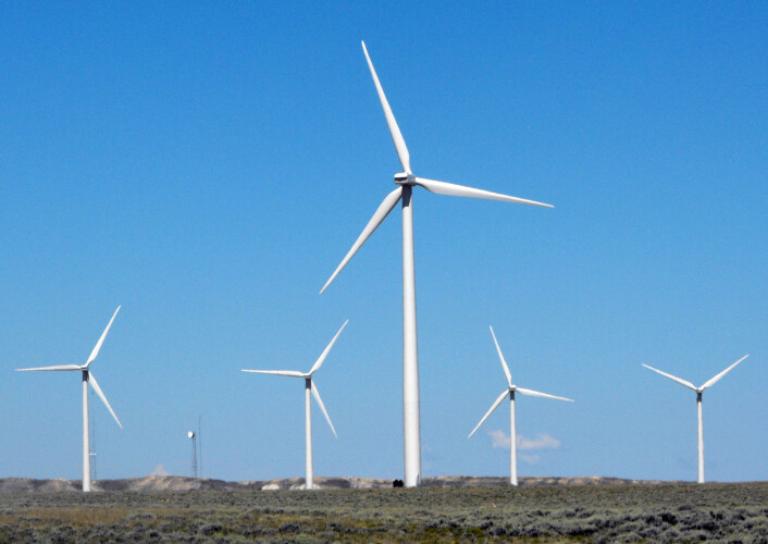Vindmøller har også et enormt potensiale, ifølge listen. Vindturbiner på landjorda ligger på 2. plass, og kan redusere utslippene med 85 gigatonn CO2 fram mot 2050. (foto: REUTERS/Ed Stoddard/NTB Scanpix) Vindmøller har også et enormt potensiale, ifølge listen. Vindturbiner på landjorda ligger på 2. plass, og kan redusere utslippene med 85 gigatonn CO2 fram mot 2050. (foto: REUTERS/Ed Stoddard/NTB Scanpix)
