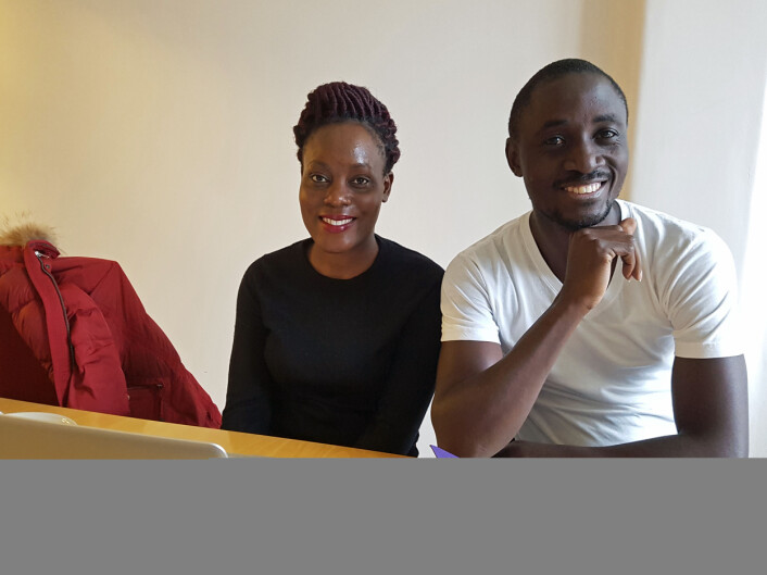 Allen Nsangi og Daniel Semakula vil at opplæring i kritisk tenkning skal bli pensum i Uganda. (Foto: Ida Kvittingen, forskning.no) Allen Nsangi og Daniel Semakula vil at opplæring i kritisk tenkning skal bli pensum i Uganda. (Foto: Ida Kvittingen, forskning.no)