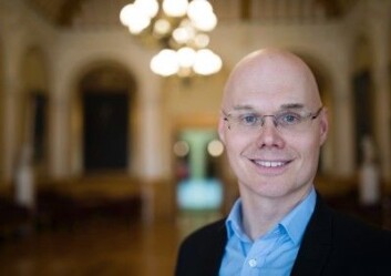 Kunsthistoriker Eivind Torkjelsson er kurator på Stortinget. Han har forsket på maleriet “Eidsvold 1814” som henger i stortingssalen. Kunstneren Oscar Wergeland hadde ingen lett oppgave da han skulle male dette bildet, mener han. (Foto: Peter Mydske, Stortinget) Kunsthistoriker Eivind Torkjelsson er kurator på Stortinget. Han har forsket på maleriet “Eidsvold 1814” som henger i stortingssalen. Kunstneren Oscar Wergeland hadde ingen lett oppgave da han skulle male dette bildet, mener han. (Foto: Peter Mydske, Stortinget)