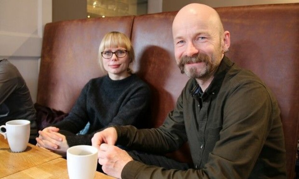 Ida Marie Henriksen og Aksel Tjora forsker på kafégjester. (Foto: Steinar Brandslet/NTNU)