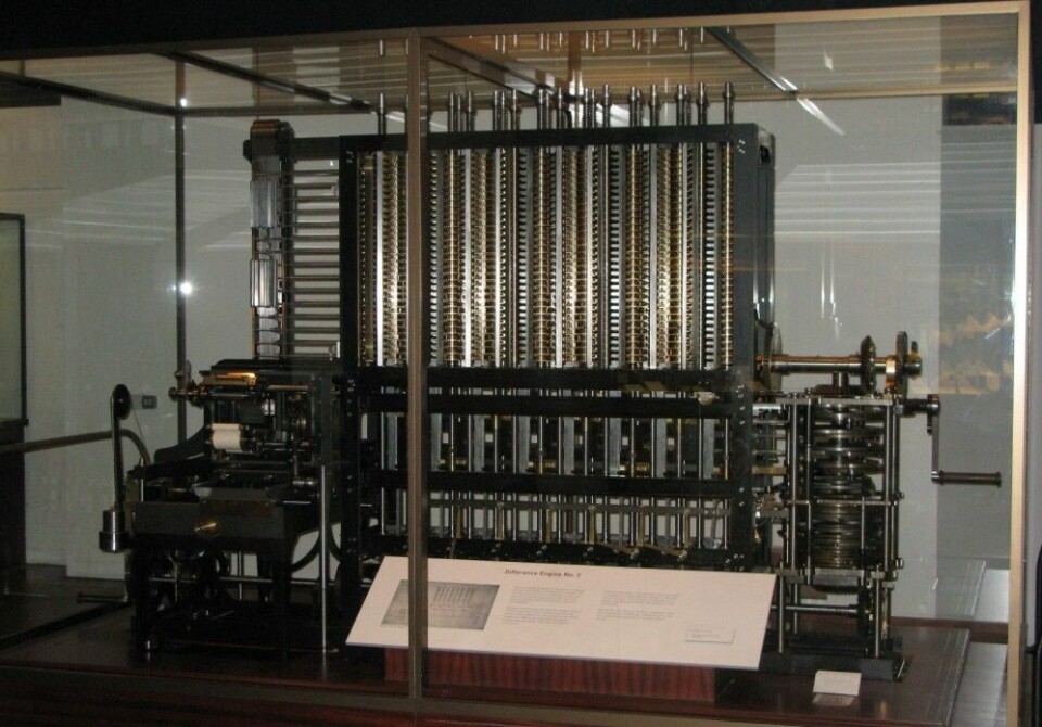 Difference Engine nummer 2: En maskin som, ifølge matematikk.no, skulle kunne regne ut komplekse operasjoner kun ved hjelp av mekanismen for addisjon. (Foto: Geni, Creative Commons)