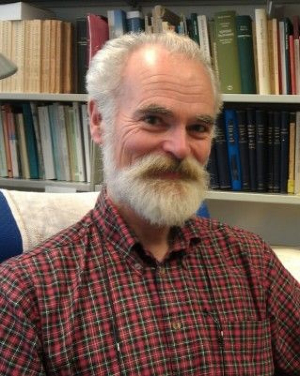 Tom Schmidt er professor i stedsnavn på Universitetet i Oslo. (Foto: Nina Kristiansen)